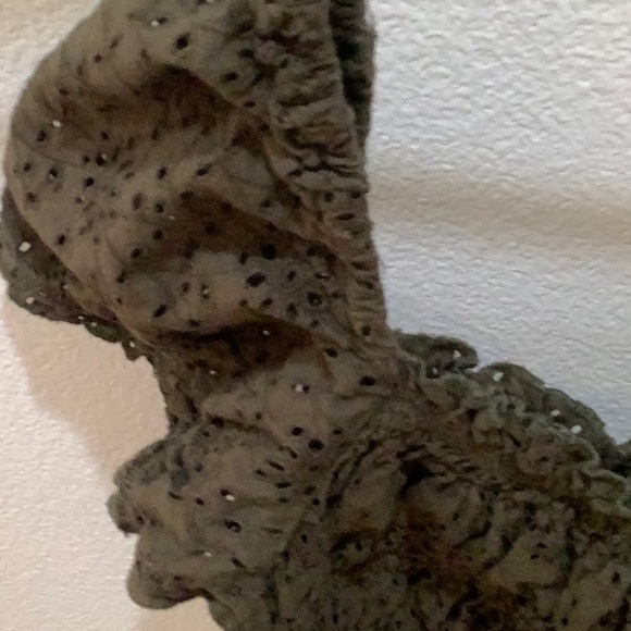 Green Ruffled Halter Top - Picture 4 of 5